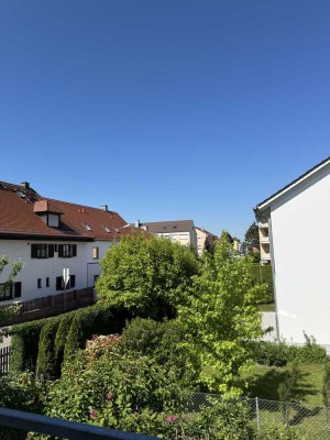 Helle 2-Zimmer-Wohnung mit Westbalkon in Haunstetten – ideal für Einzelperson oder Paar