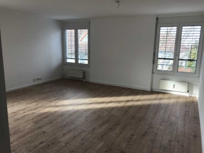 helle 3-Raum Wohnung mit Balkon