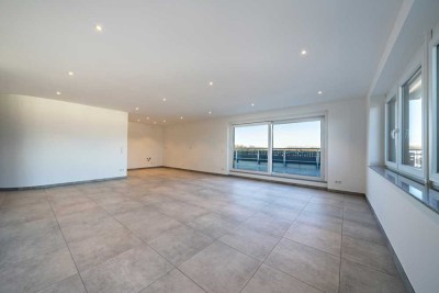 Exklusive, neu renovierte 6 ZKB-Mais.-Penthouse-Wohnung mit herrlichem Blick über die Rheinebene