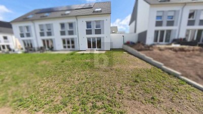 MODERNES FAMILIENIDYLL MIT WEITBLICK & GARTEN