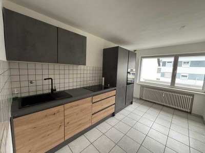 Bonn-Zentrum- Maisonette WG mit Einbauküche, Kamin, Balkon, Terrasse, Garage und Stellplatz