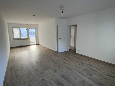 Moderne und sonnige 3 Zimmer und Einbauküche mit großem Süd-Balkon in ruhiger Lage