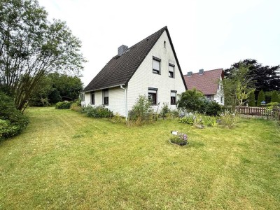 Einfamilienhaus in zentraler Lage auf großzügigem Grundstück