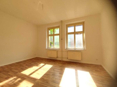 ☎️ 0172-3261193 - Ruhige, zentral gelegene 2-Zimmer-Wohnung mit Tageslichtbad