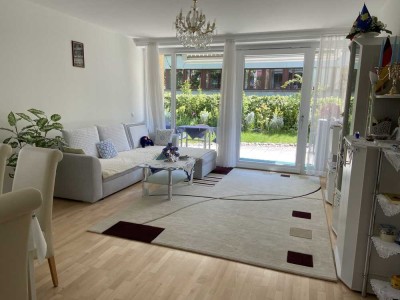 Schöne Helle Wohnung, EG, mit ca. 70 Quadratmeter Garten