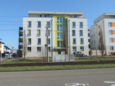 Helle 2 Zi.-Wohnung mit Fußbodenheizung und Balkon, 62,21 m² 3. OG