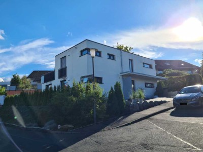 Exklusive 3 Zimmer Wohnung in ruhiger stadtnaher bevorzugter Wohnlage