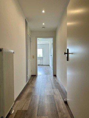 Helle 1-Zimmer-Souterrainwohnung mit neuem Bad und Einbauküche