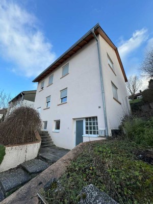 Günstiges, gepflegtes 5-Zimmer-Einfamilienhaus in Obersulm