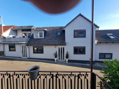 Komplett Saniertes Einfamilienhaus mit einliegerwohnung