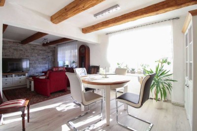 Wohn- und Geschäftshaus- Ferienapartments und Gewerbefläche