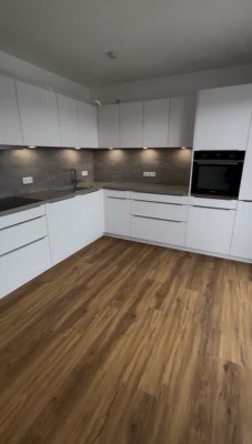 3-Zimmer-Wohnung mit Balkon & Einbauküche in Griesheim