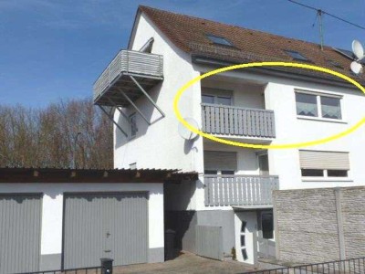 Helle 3-Zi.-ETW,  1. Stock, Südbalkon, EBK, 2 Außenstellplätze, direkt in Nersingen