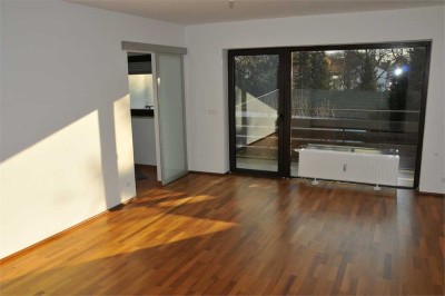 1-Zimmerwohnung, Küche, Bad in 81825 München-Trudering