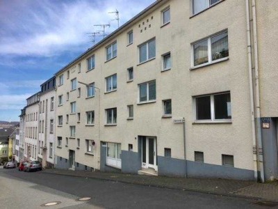 Frisch renovierte 2-Zi.-Whg. mit neuem Tageslichtbad und Balkon