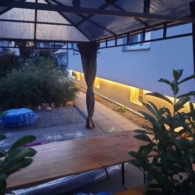 Freundliche und vollst. renovierte 3-Raum-Hochparterre-Wohnung mit geh. Innenausstattung mit Balkon
