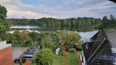 4 Zimmer Dachgeschosswohnung mit Seeblick