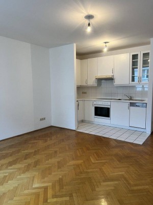 Zentrale Ruhelage nahe Naschmarkt – 3-Zimmer-Wohnung mit Balkon