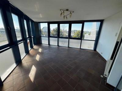 +++ Großzügige 2,5-Zimmer-Wohnung mit Wintergarten und Dachterrasse in Leipzig +++