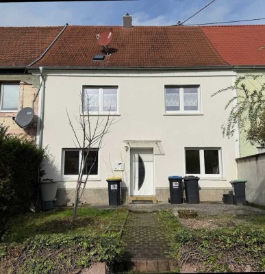 Bezugsfertig!!! Komplett renoviertes Reihenmittelhaus in zentraler Lage von  Namborn-Hirstein