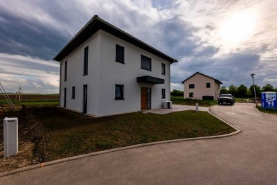 Letztes freistehendes Einfamilienhaus zum Wohlfühlen im Erstbezug!!