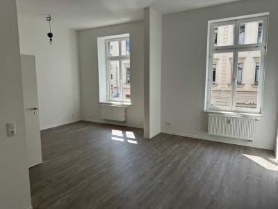 Jahnallee- 2 Zimmer Wohnung- frei ab sofort!