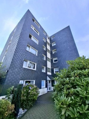 Moderne 2-Zimmer-Wohnung, kernsaniert, mit Balkon und tollem Ausblick