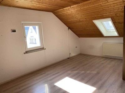 2-Zimmer Dachgeschosswohnung in Gelchsheim