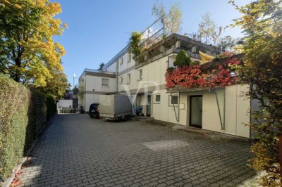 Schön, ruhige 3-Zimmer-Dachgeschosswohnung mit einmaliger Dachterasse in bester Lage in Ottobrunn