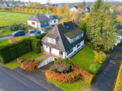 Roetgen-Rott: Traumhaftes Grundstück mit zwei Häusern Altbestand und traumhaftem Blick in die Eifel!