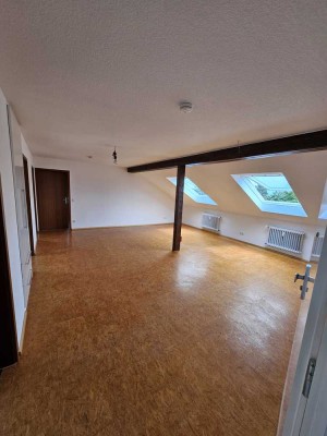 Große 4 ZKB DG-Whg. mit 97 qm in Rheinstetten - Forchheim