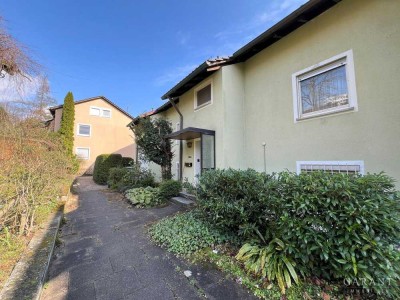Gepflegtes Reihenmittelhaus mit Gartenbereich und Garage