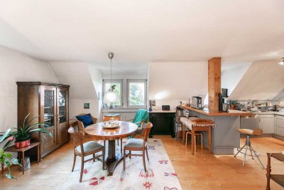 Viel Charme und Gemütlichkeit -
Großzügige Maisonette in Zentrumslage