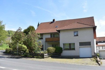 RESERVIERT: Solides MFH am Tor zum Solling in 37181 Hardegsen-zentral!