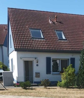 Charmante, frisch sanierte Doppelhaushälfte in ruhiger Lage zu verkaufen- Wendisch-Rietz