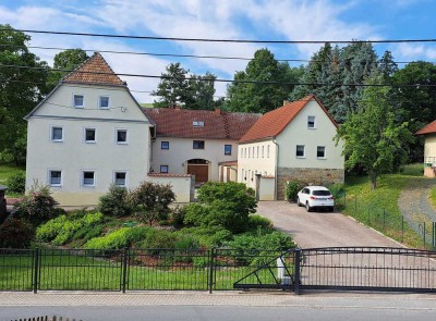 Schöne 6-Zimmer-Maisonette-Wohnung mit  Einbauküche in Quohren