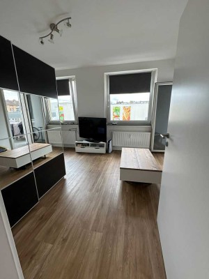 Attraktive 1-Zimmer-Wohnung mit Balkon in Scheidtweilerstraße, Köln