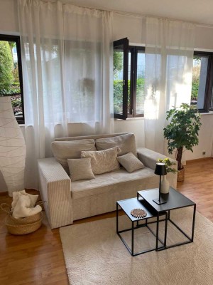 Helle 2-Zimmer-Wohnung zur Zwischenmiete bis zum 1.2.2026 in ruhiger Lage