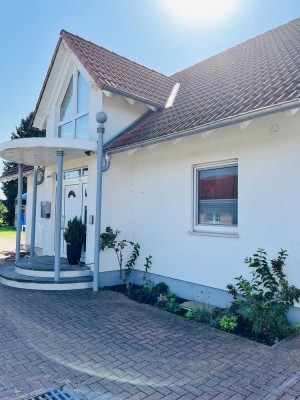 Modernes Einfamilienhaus mit großem Grundstück (inkl. zusätzlichem Bauplatz) in Leiferde