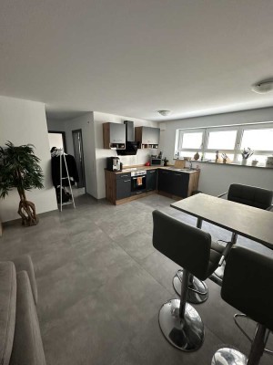 Befristet vom 01.08.2025 - 31.12.2025 möblierte 2- Zimmer Souterrain Wohnung in Tettnang