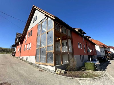 Ruhige, lichtdurchflutete 3-Zi.-Wohnung mit Balkon, Keller u. Garage im Biosphärengebiet - frei!