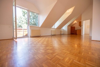 +VOR den Toren WIENS + Helle, gemütliche 3 -Zimmer + mit 36 m² Wohnküche und 7,8 m² Balkon + grüner Innenhof, hell, ruhig, 1. OG, Dachgeschoss, D+