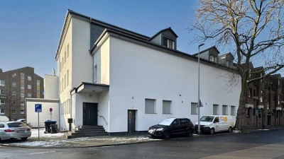 Großzügige 3-Zimmer-Wohnung, ca. 135 m², mit Dachterrasse und Stellplatz in DU-Dellviertel