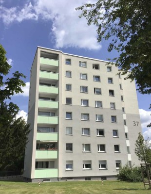 Schöner Wohnen: frisch modernisierte 2-Zimmer-Wohnung mit Balkon im Erdgeschoss!