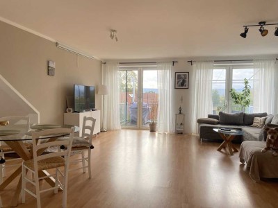 Helle 2-Zimmer-Maisonette-Wohnung mit Balkon