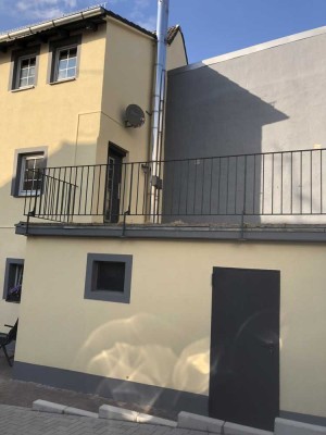 Altbauwohnung (Galeriewohnung) mit Balkon