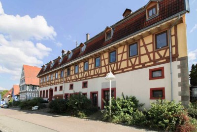 2-Zimmer-Wohnung im 1. Stock mit Stellplatz im Herzen von Vöhringen