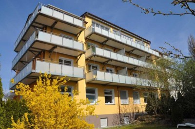 Sehr schöne, sonnige Einzimmerwohnung mit Balkon