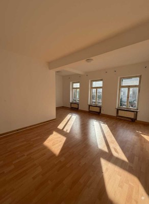 Tolle 2-ZKB Altbauwohnung mit Freisitz in Oppenheim