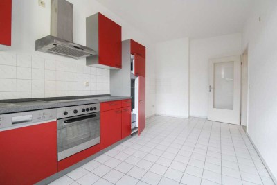 Bezugsfrei! 2-Zimmer, renoviert mit EBK - perfekt zum Eigennutz oder als Kapitalanlage